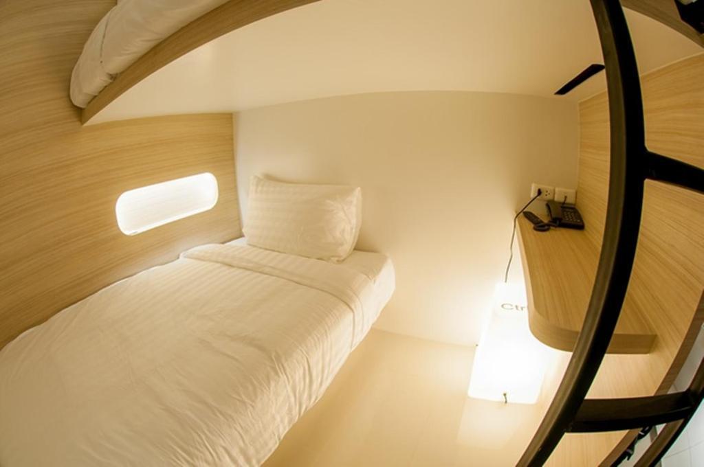 Sleepbox Chiangmai Hotel Chiang Mai Habitación foto